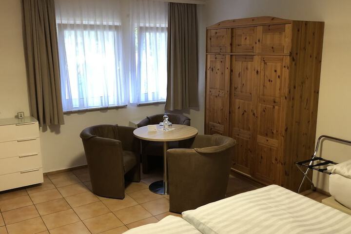 Room 18 of 81