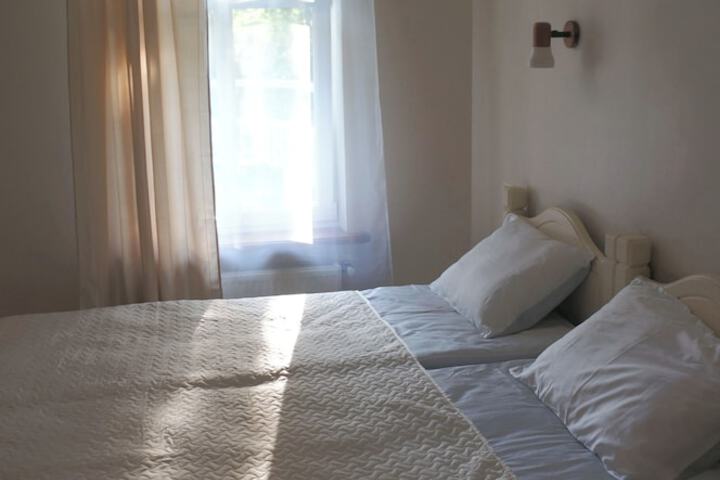 Room 8 of 30