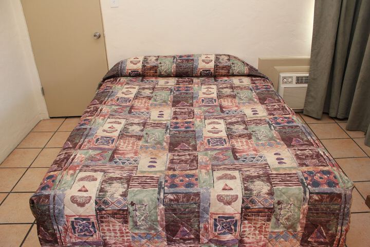 Room 6 of 38