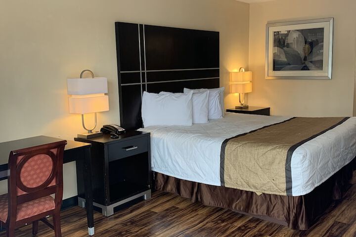 1 King Bed (1 of 8)