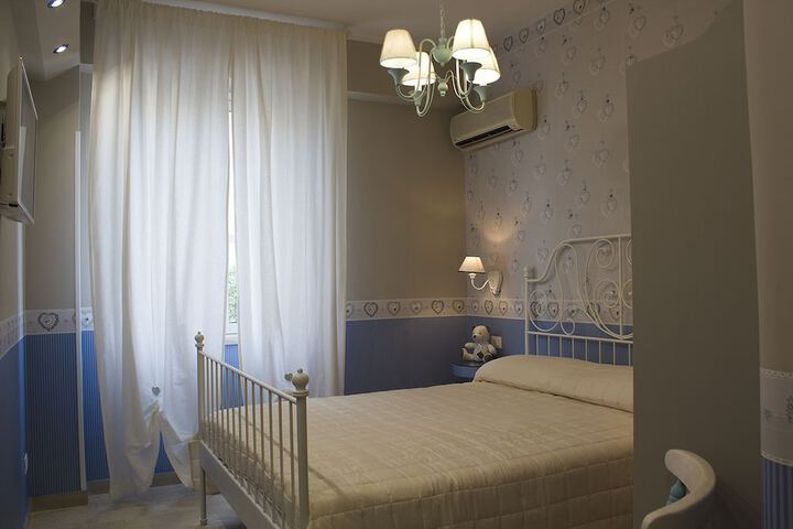 Room 10 of 81
