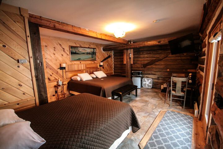 Room 27 of 43