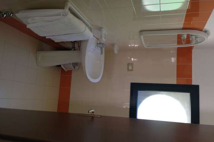 Room 9 of 52