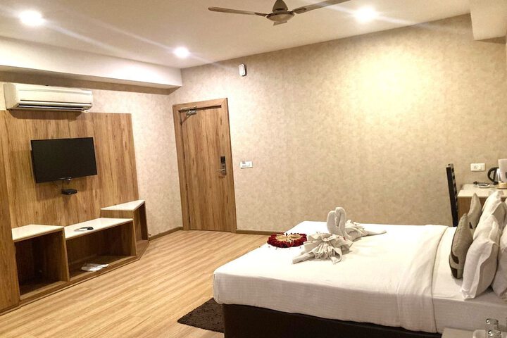 Room 9 of 31