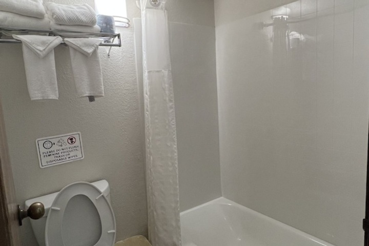 Room 33 of 51