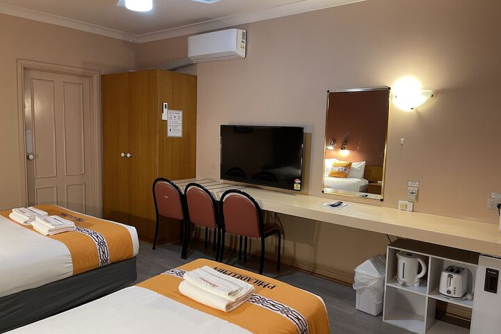 Room 9 of 54