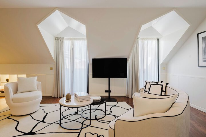 Room 40 of 150