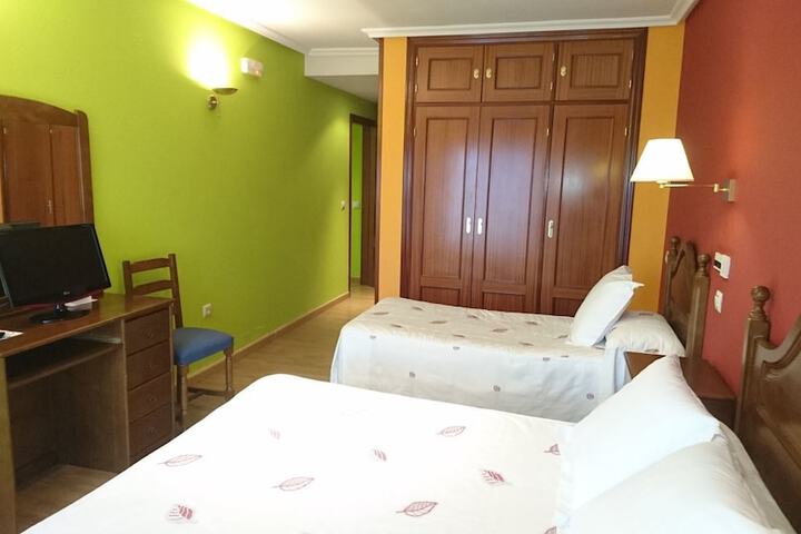Room 5 of 34