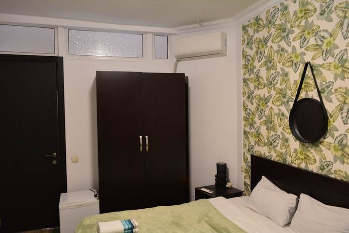 Room 3 of 18