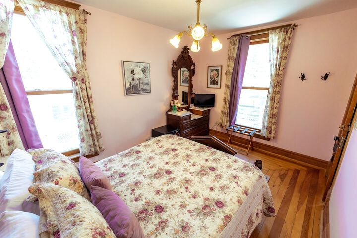 Room 32 of 124