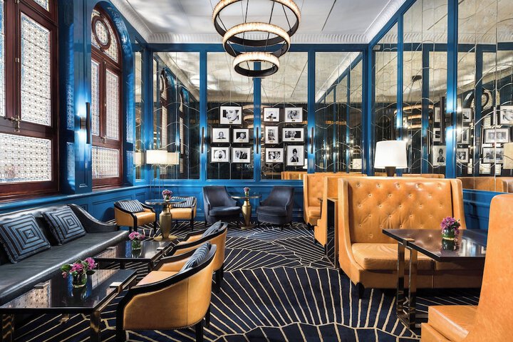 Lounge 172 of 210
