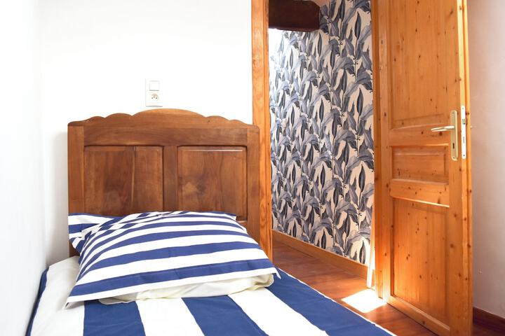Room 61 of 320