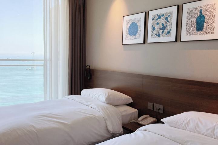 Room 22 of 60