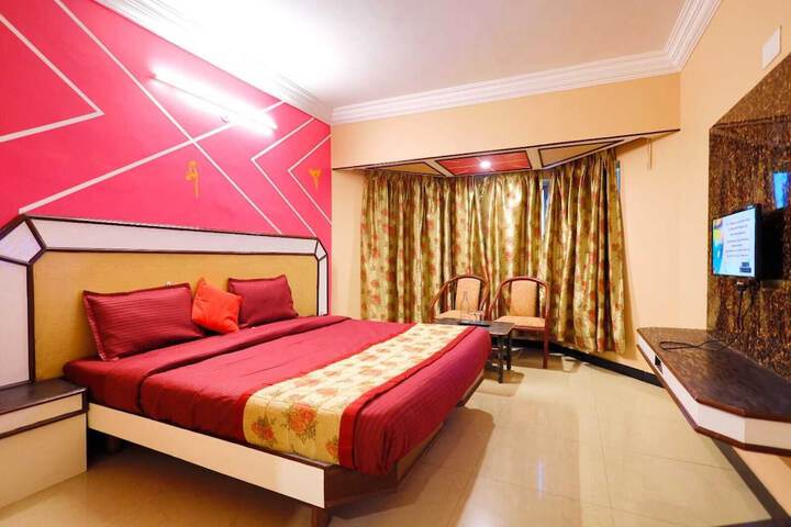 Room 9 of 19