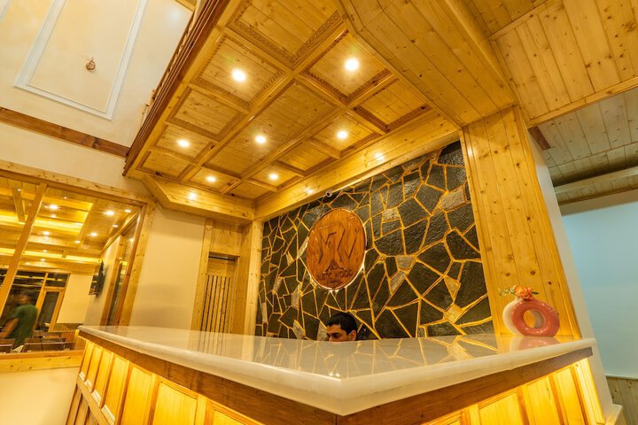 Hotel Interior 7 of 98