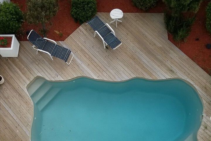 Pool 51 of 61