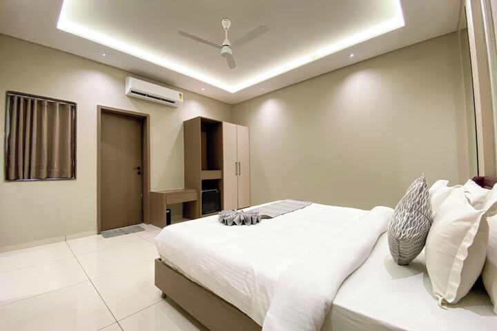 Room 16 of 86