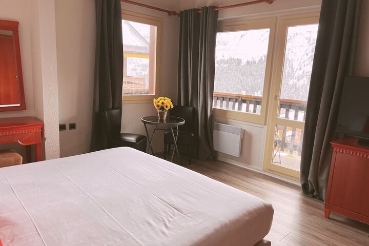Room 21 of 128