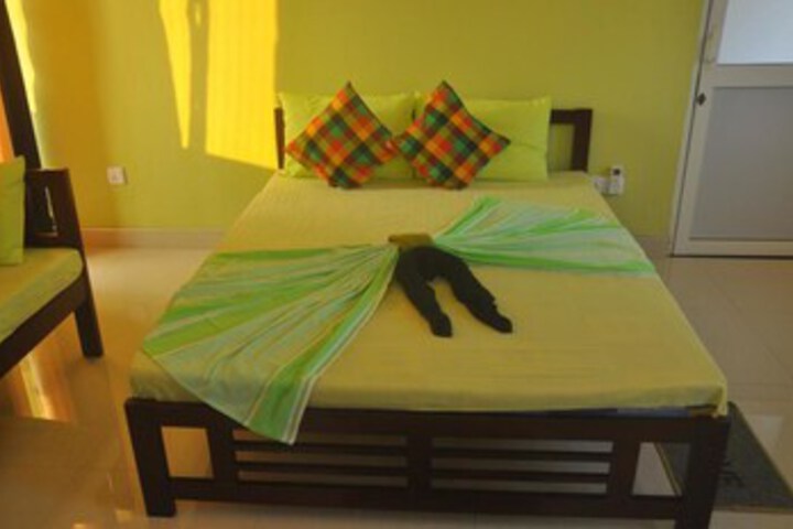 Room 15 of 18