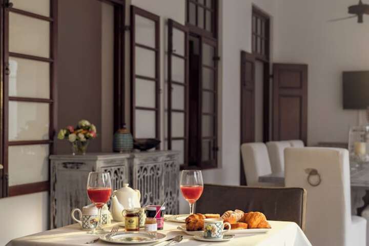 Breakfast/Coffee Service 40 of 54