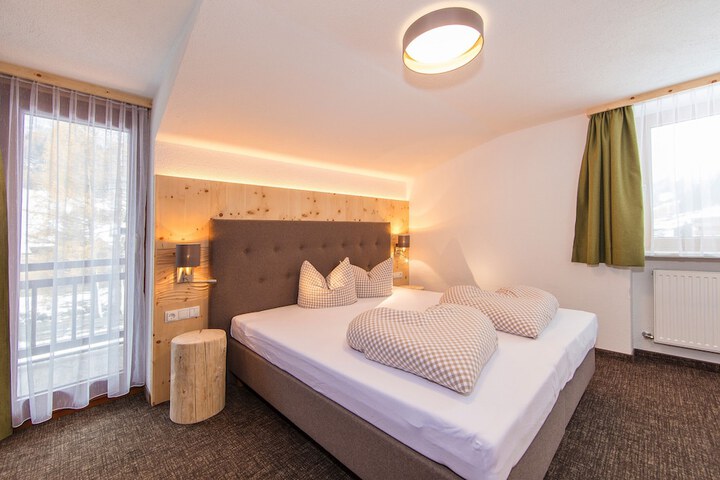 Room 7 of 39
