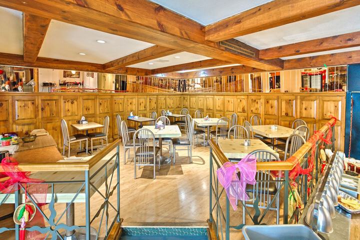 Breakfast/Coffee Service 29 of 52