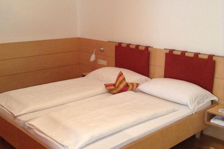 Room 10 of 54