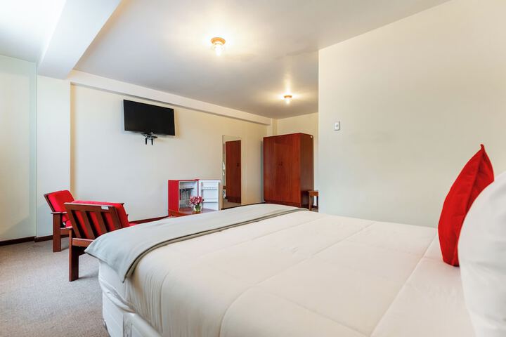 Room 11 of 25