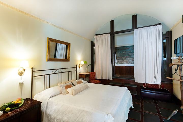 Room 15 of 51
