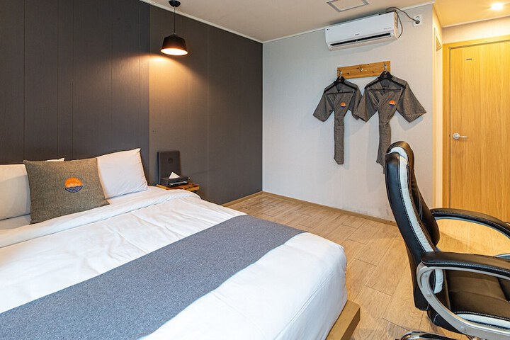 Room 32 of 139