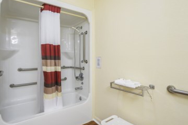 Suite 31 of 47
