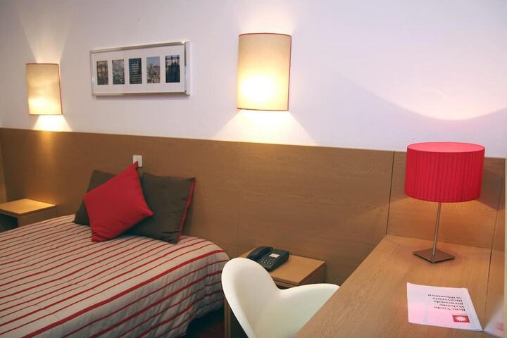 Room 16 of 35