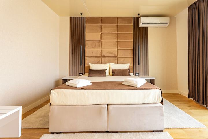 Room 5 of 29
