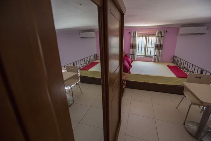 Room 5 of 36