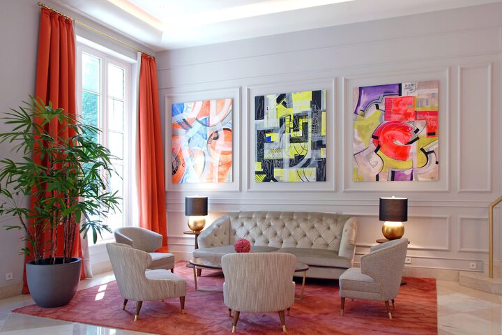 Guest Lobby