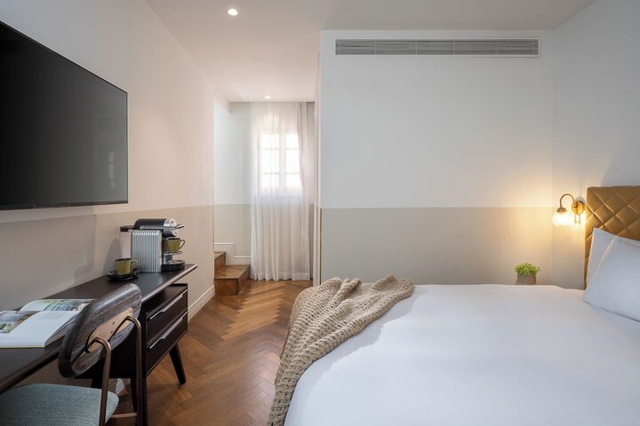 Room 20 of 53