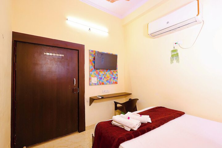 Room 14 of 39