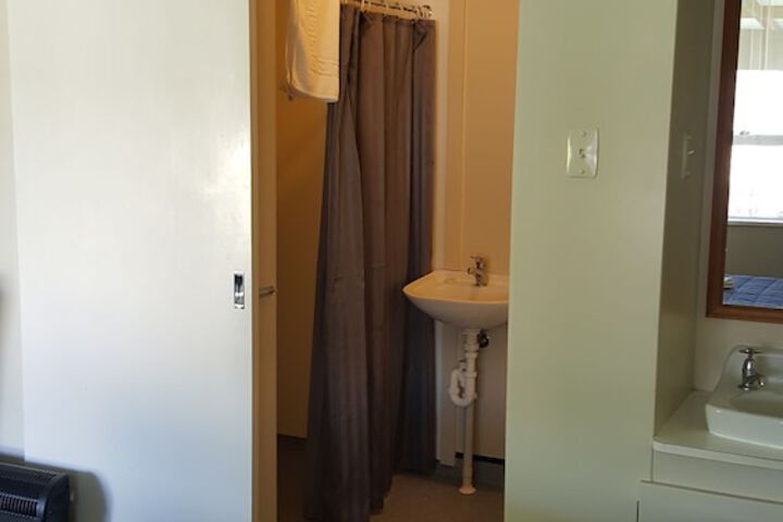 Room 48 of 60