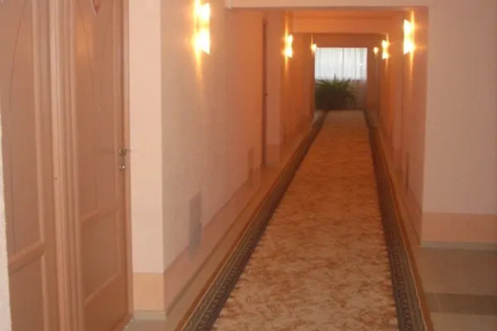 Room 3 of 6