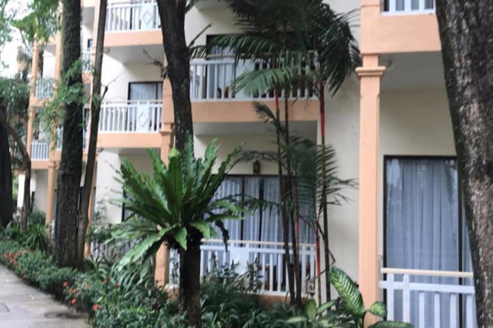 Hotel Exterior 42 of 46