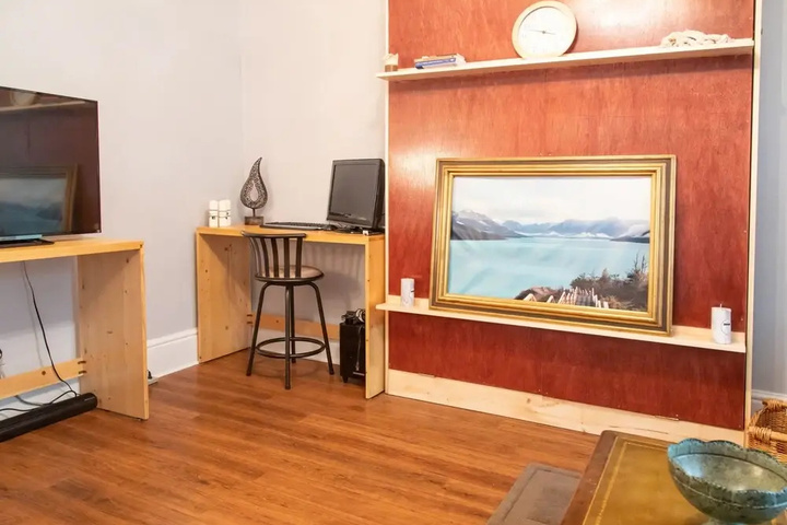 Room 5 of 13