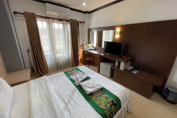 Room 42 of 73