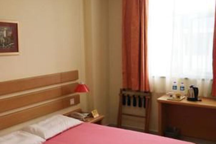 Room 14 of 35