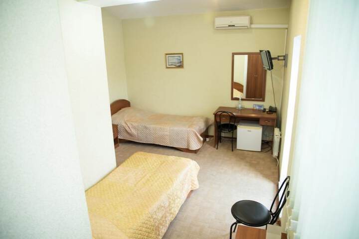 Room 17 of 40