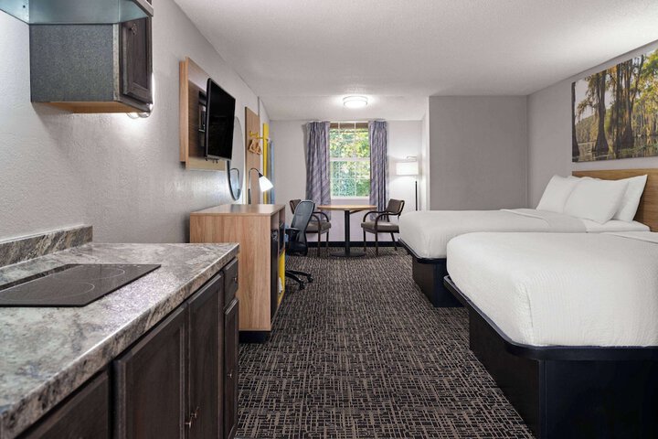 1 King Bed Studio Efficiency Suite (2 of 19)
