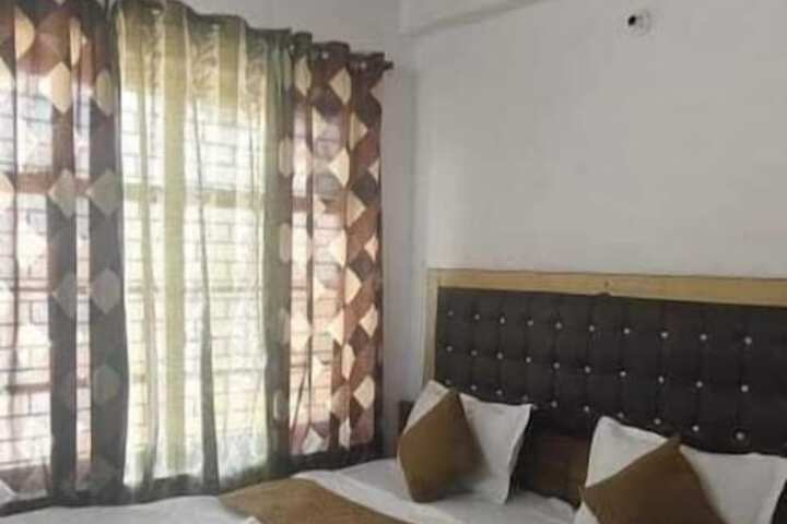 Room 18 of 29
