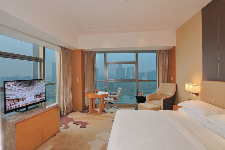 Room 7 of 43