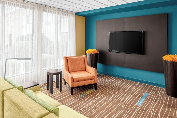 Hotel Interior 4 of 37