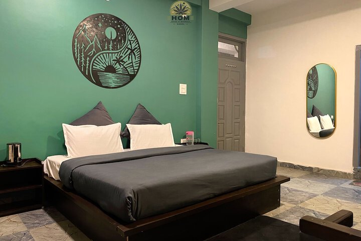 Room 40 of 53