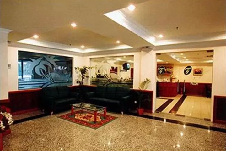 Hotel Interior 5 of 43